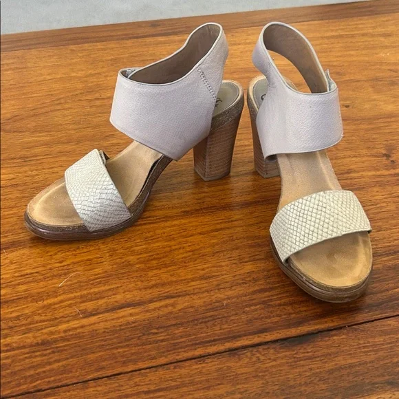 Sofft leather sandal, size 8.5 - Picture 3 of 5